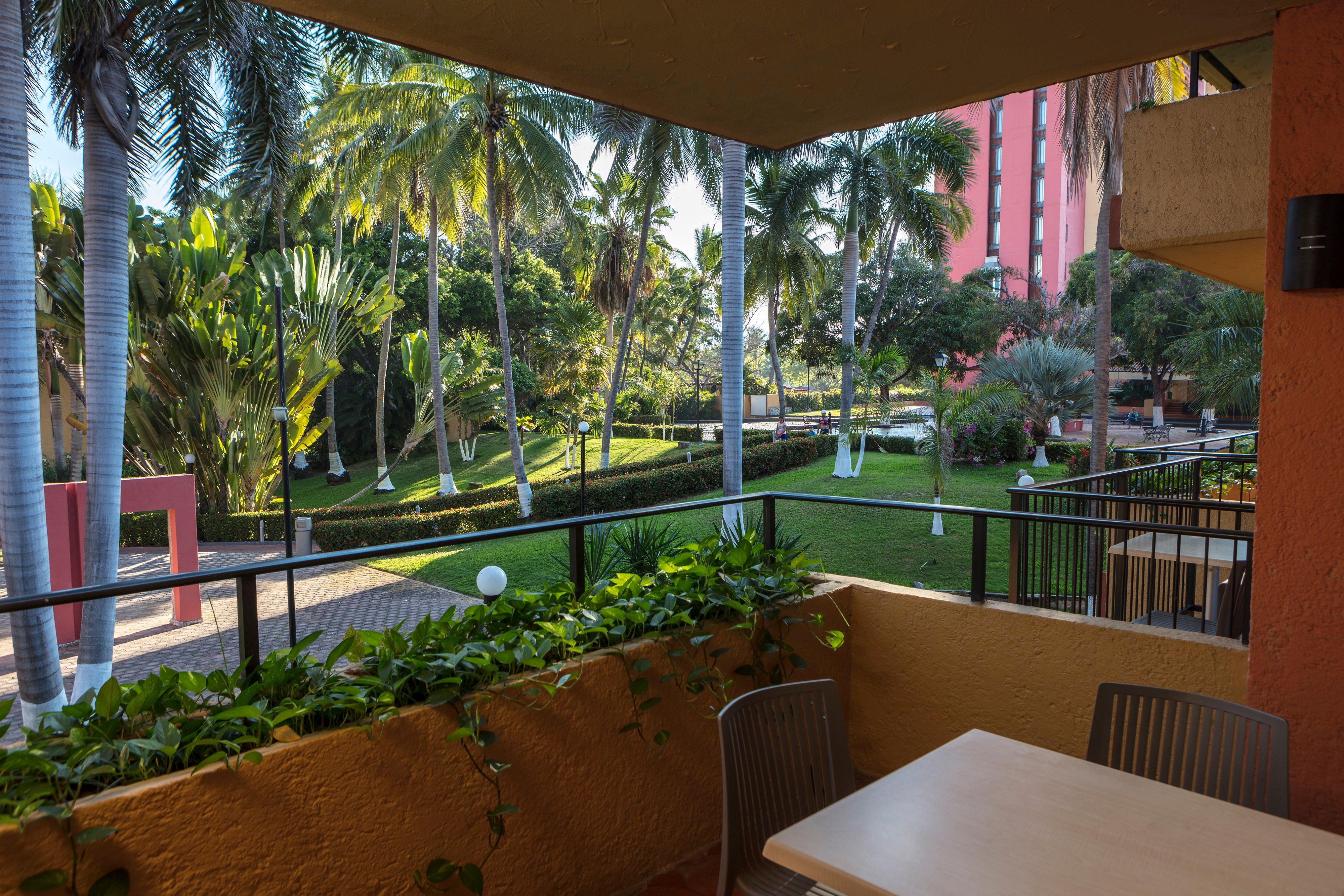 Holiday Inn Resort Ixtapa All-Inclusive By Ihg Exterior photo